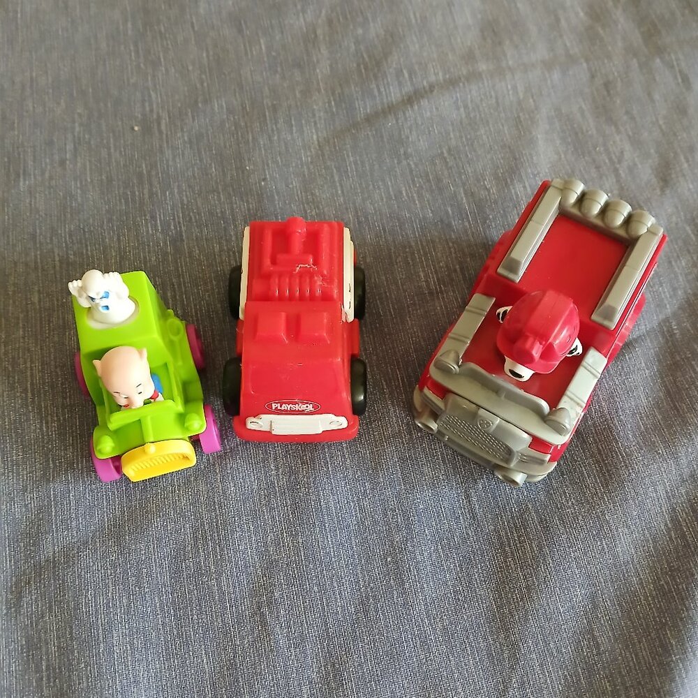 Bundle Vehicle: Firetruck x 2 + car